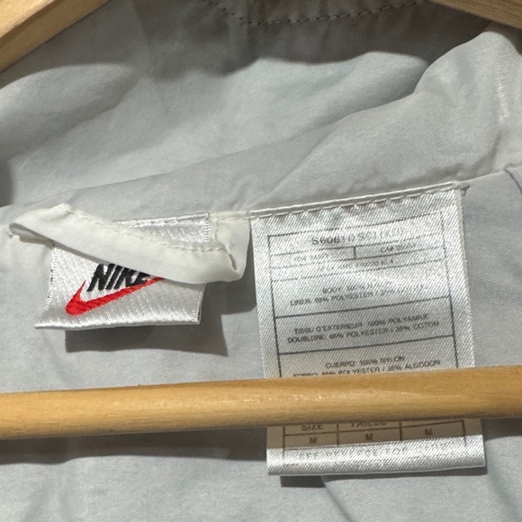 Nike Men's Tri-Color Windbreaker Jacket - Picture 2 of 3